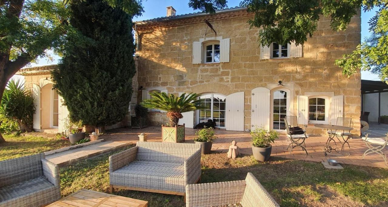 Les Bonbonnettes Le Cailar Exterior foto